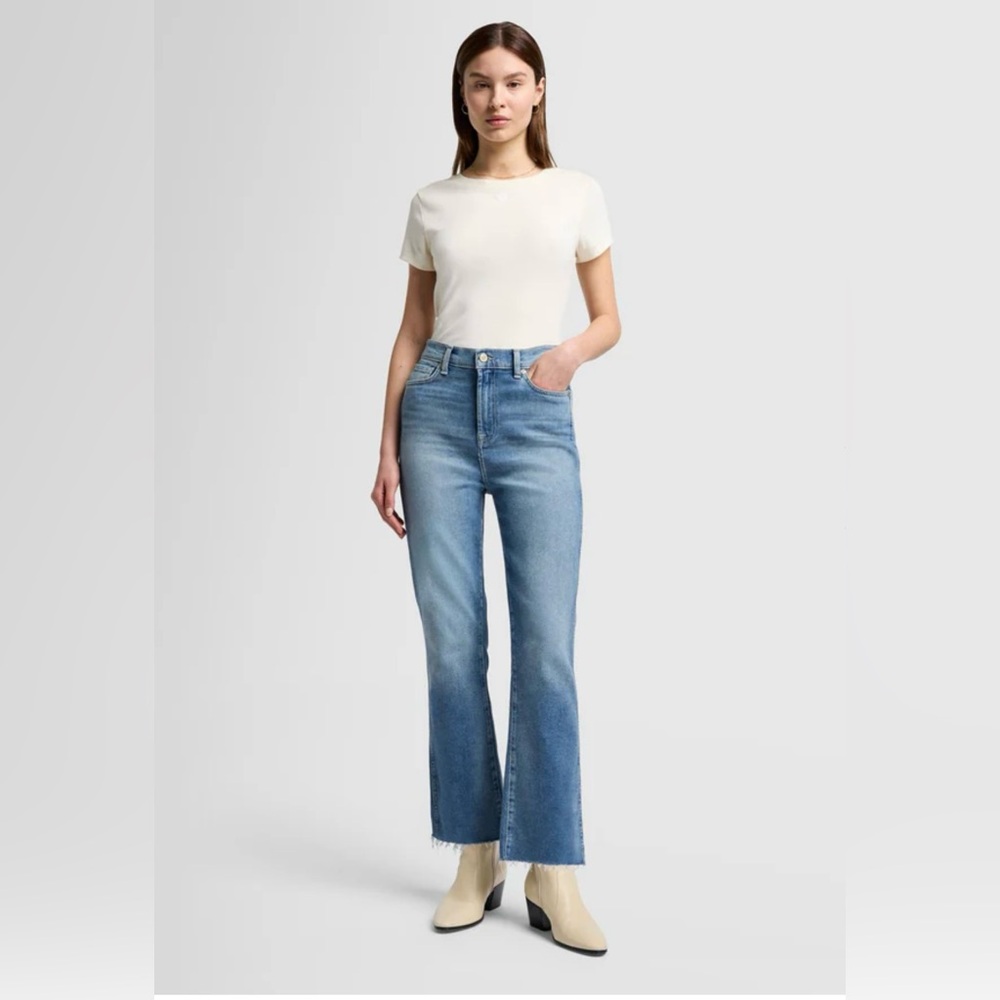 7 For All Mankind Blue High-Waisted Flare Jeans
Used good condition.